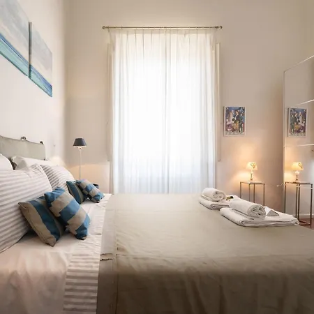 Historic Suite A Few Steps From Duomo فلورنس